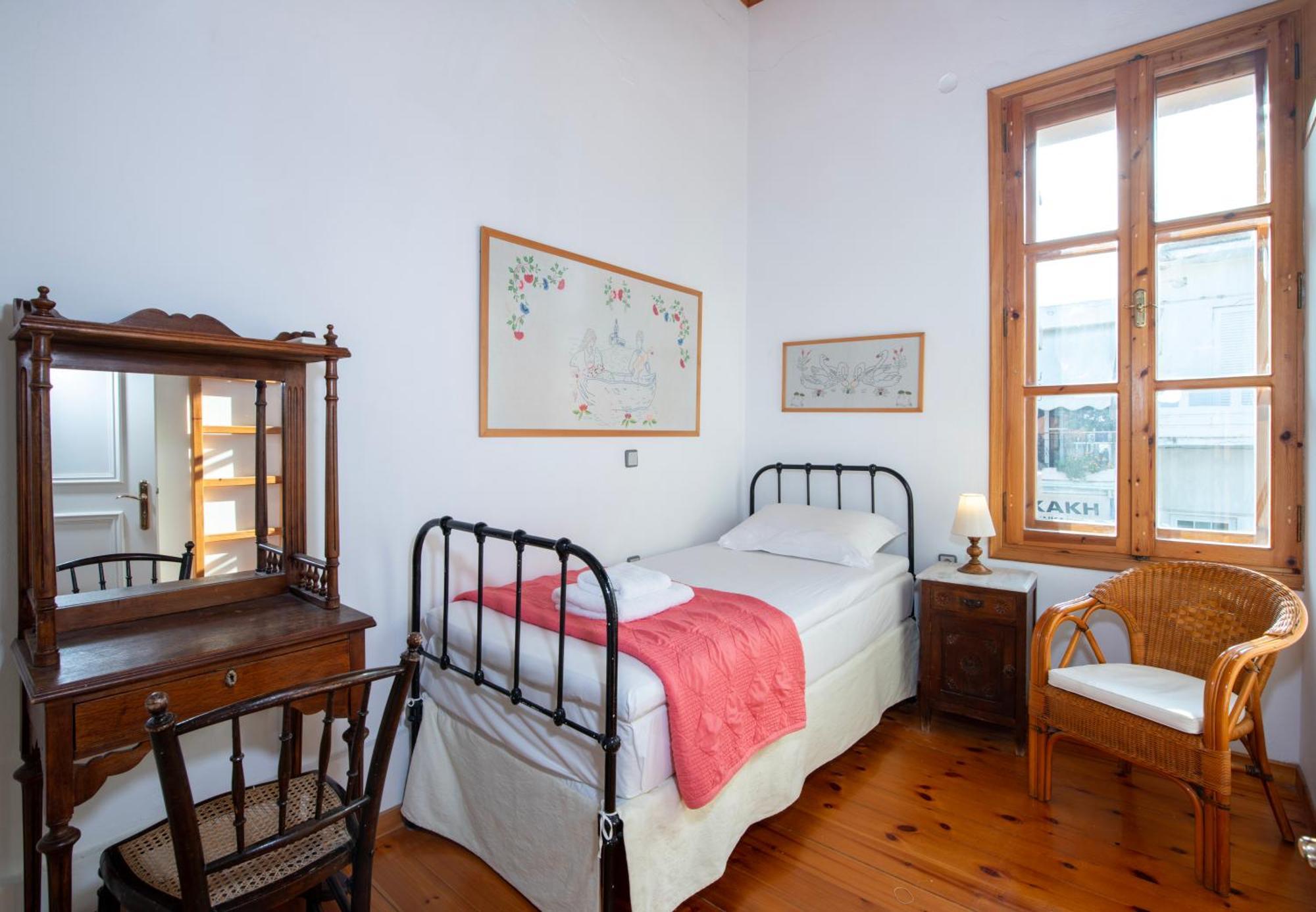Ismini Apartments คาลีเวส ภายนอก รูปภาพ